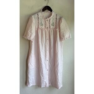 Vintage Gilead Pink Ruffle Embroidered Nightgown Robe M Lace Snap Coquette